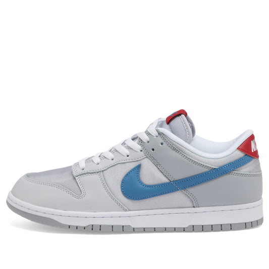 Dunk Low Qs Sneaker