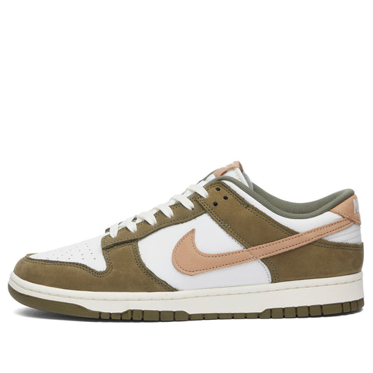 Dunk Low Retro PRM Sneaker