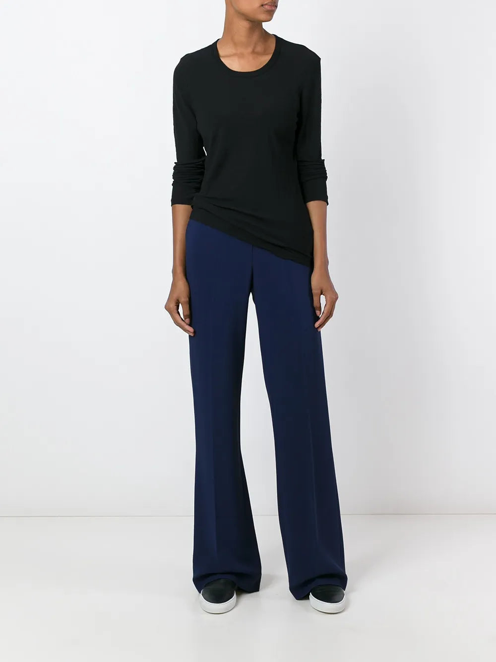 Round Neck Longsleeved T-Shirt