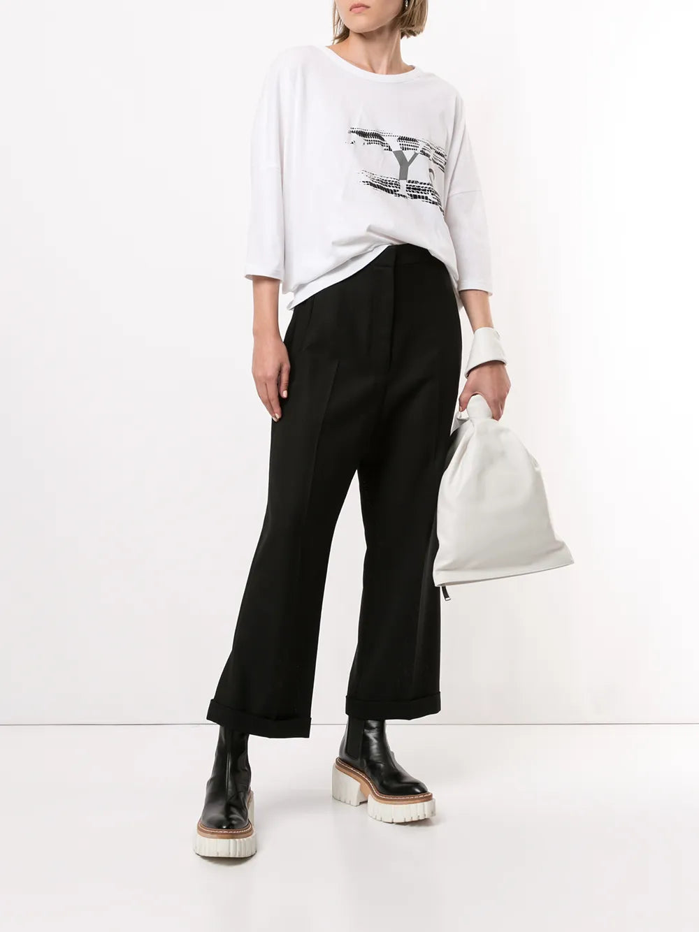 Yt.T02.670-1 Off White
