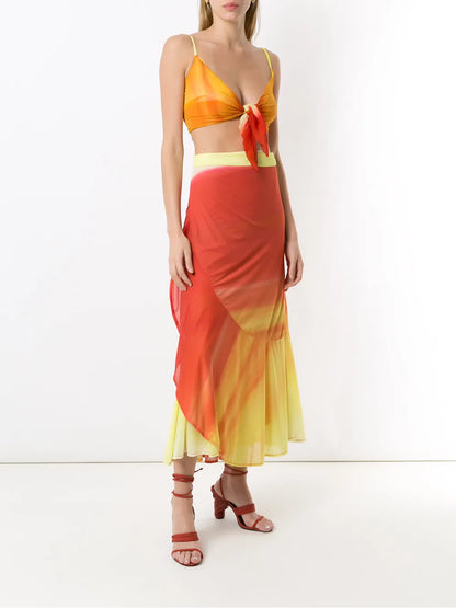 Tie-Fastening Cropped Top