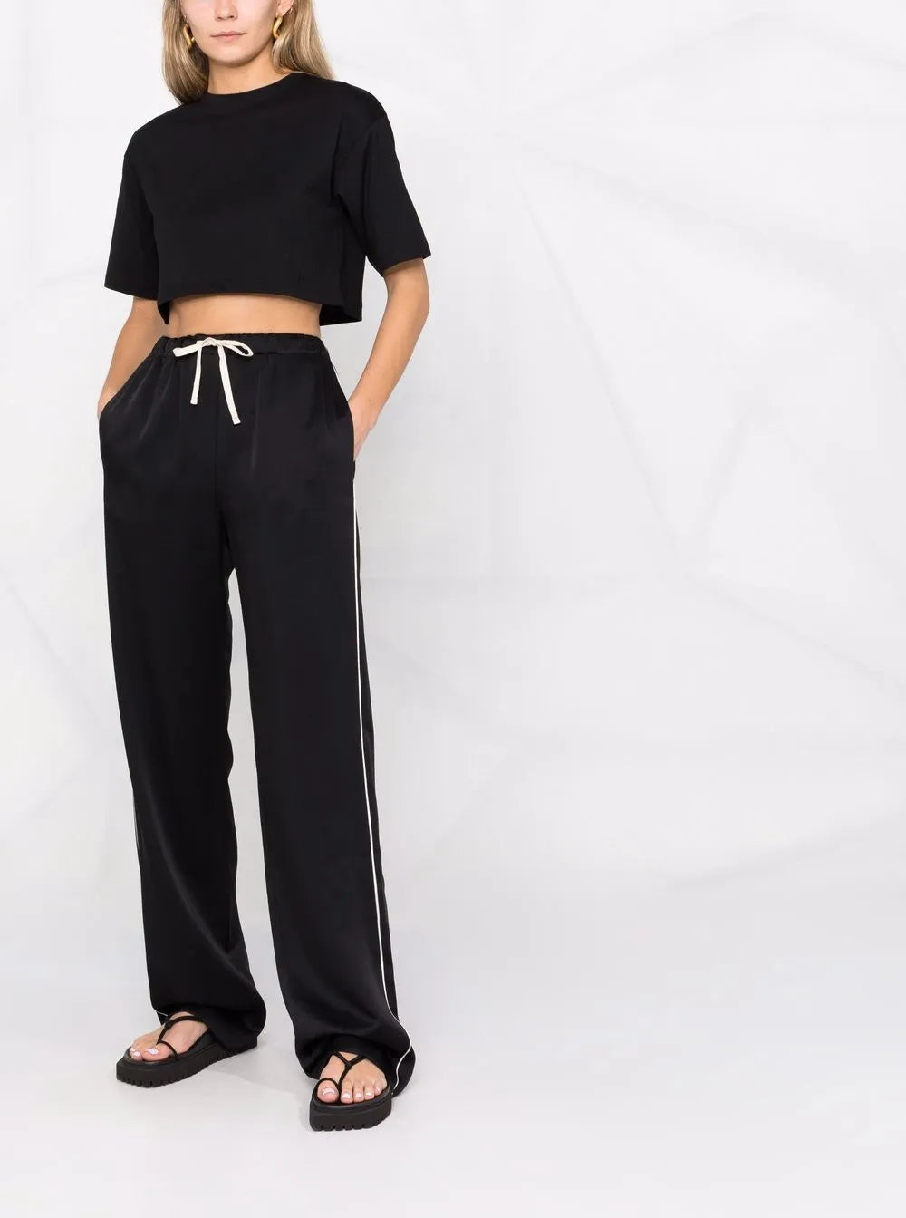 Gupo Short-Sleeve Cropped T-Shirt