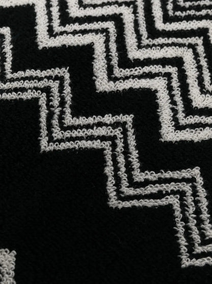 Woven Zigzag-Print Bath Towel
