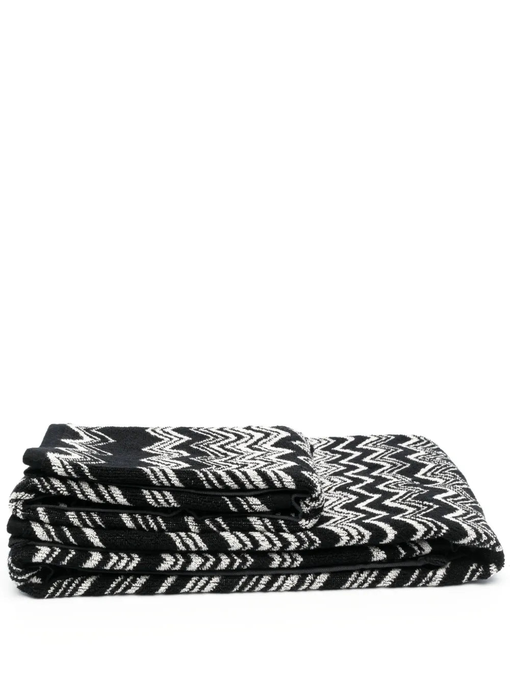 Woven Zigzag-Print Bath Towel