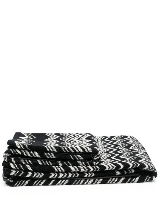 Woven Zigzag-Print Bath Towel
