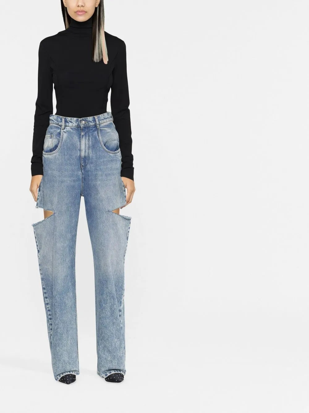 Asymmetric Cut-Out Top