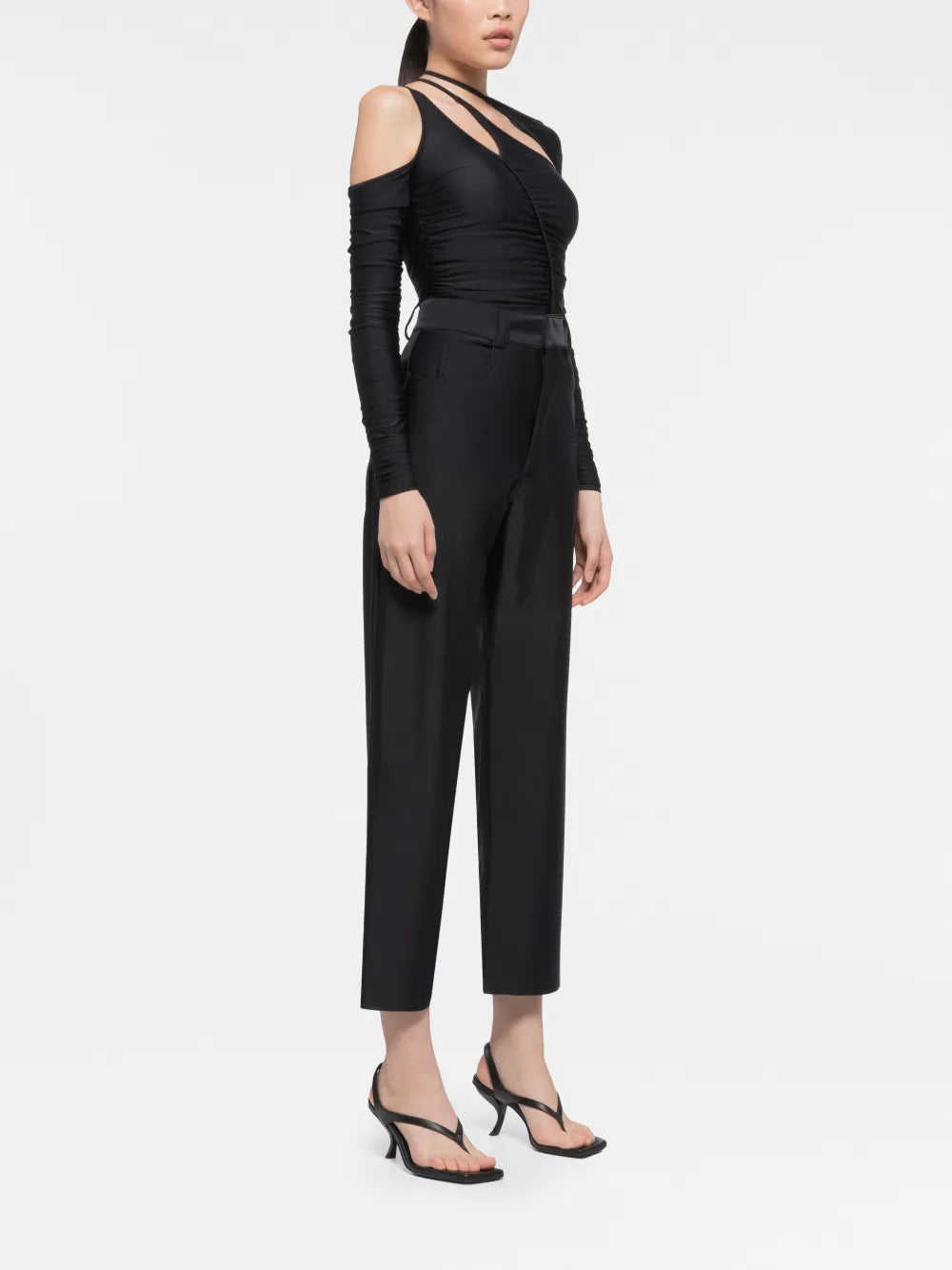 Asymmetric Cut-Out Top