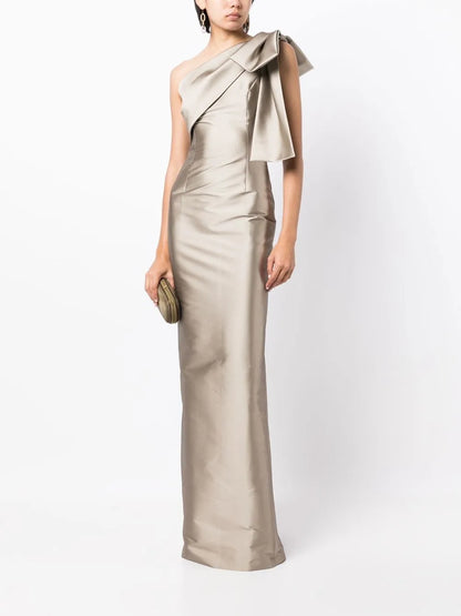 Bonnie Bow-Detailing Gown