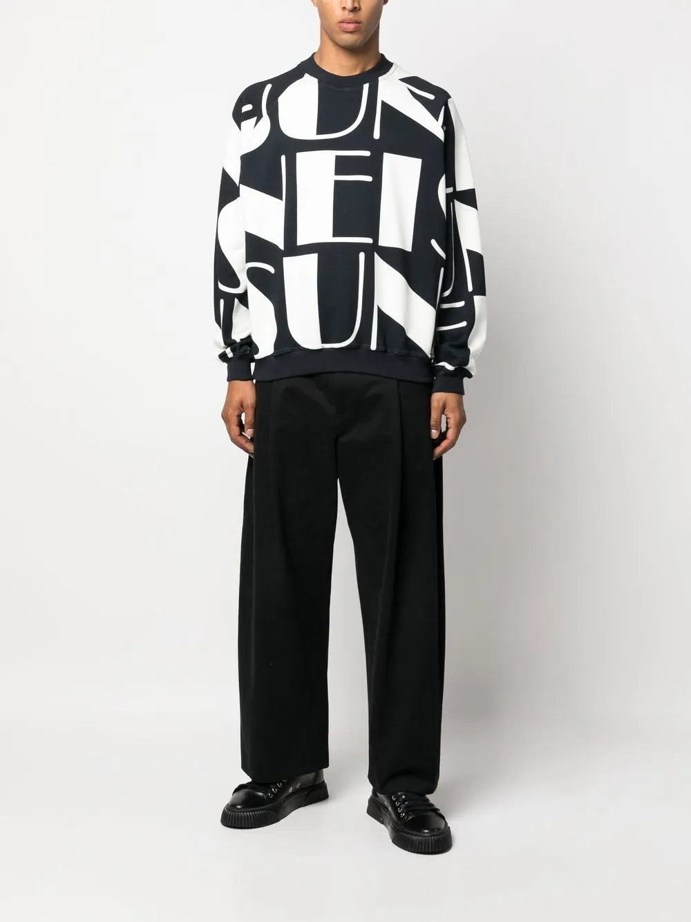 Logo-Print Long-Sleeve Sweatshirt