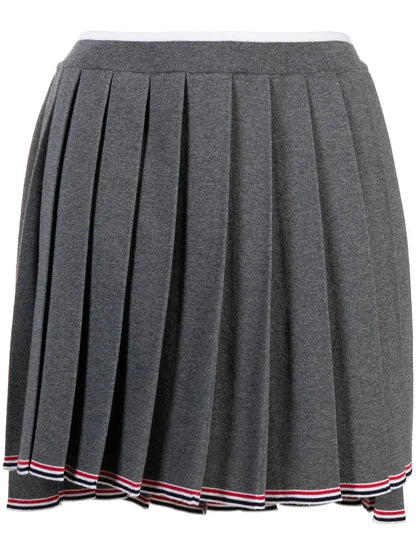 High-Low Hem Pleated Skirt