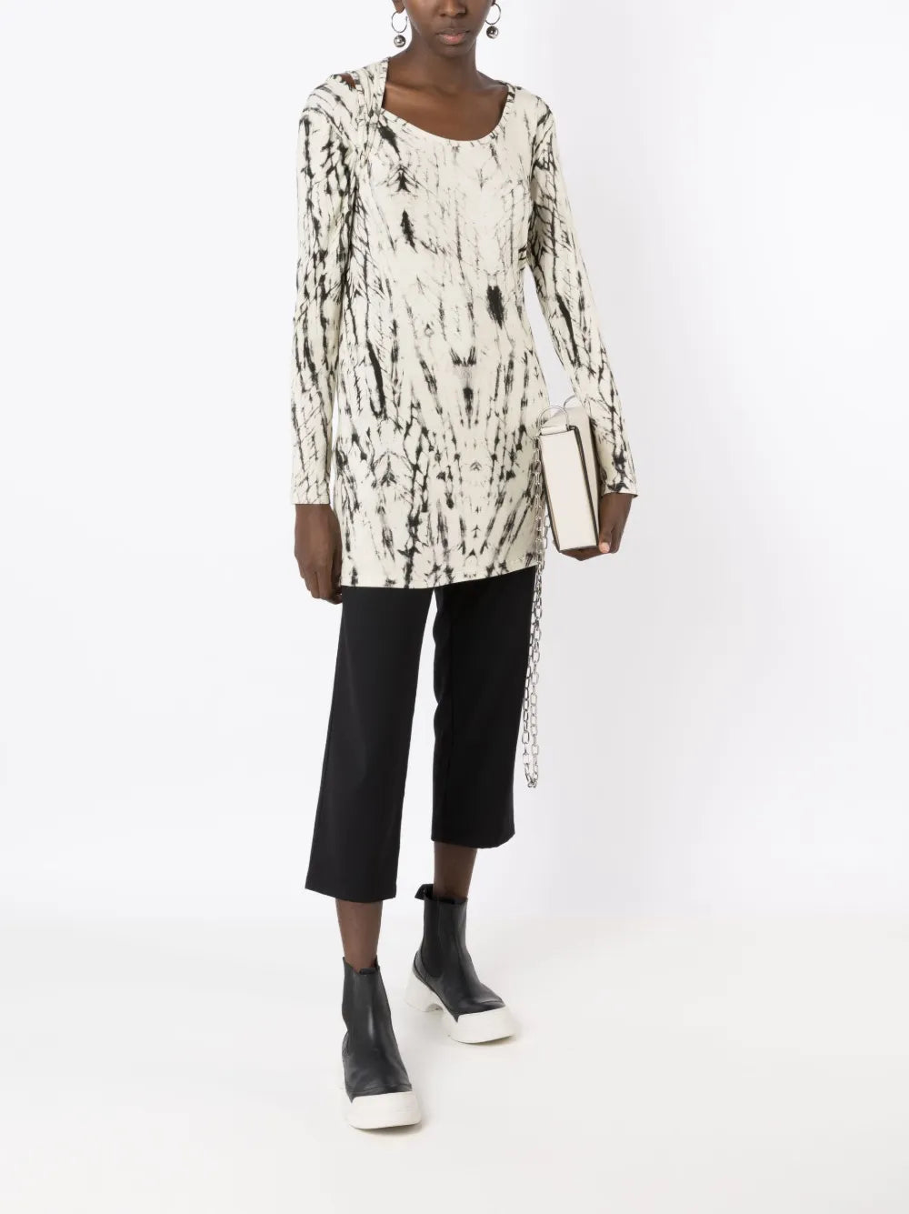 Abstract-Pattern Asymmetric-Design Top