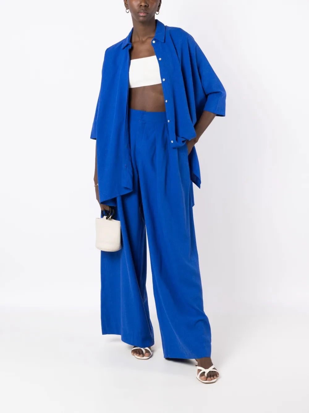 Half-Sleeved Curved-Hem Shirt
