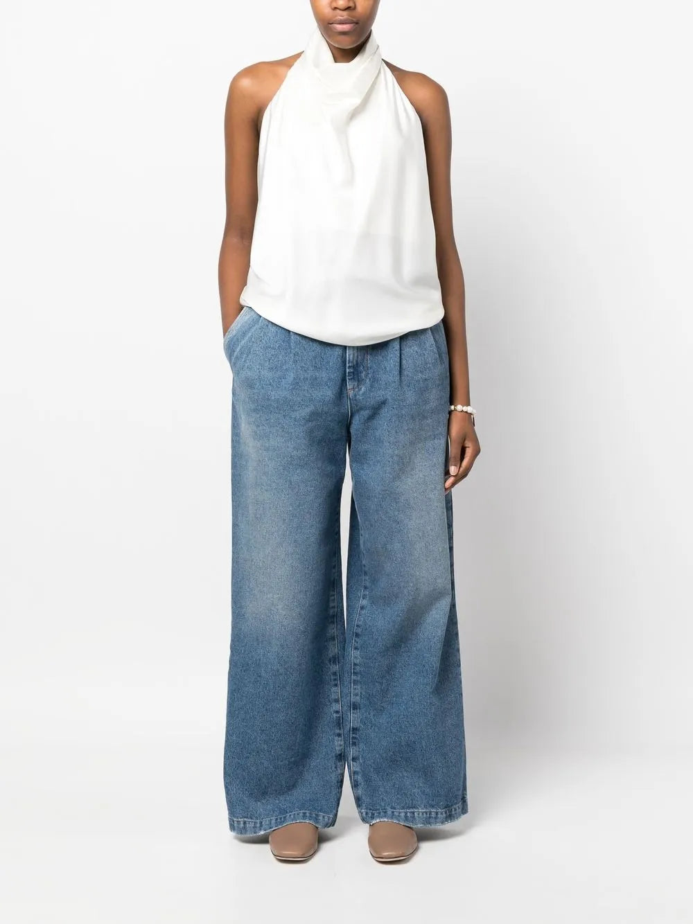 Wide-Leg Pleated Jeans