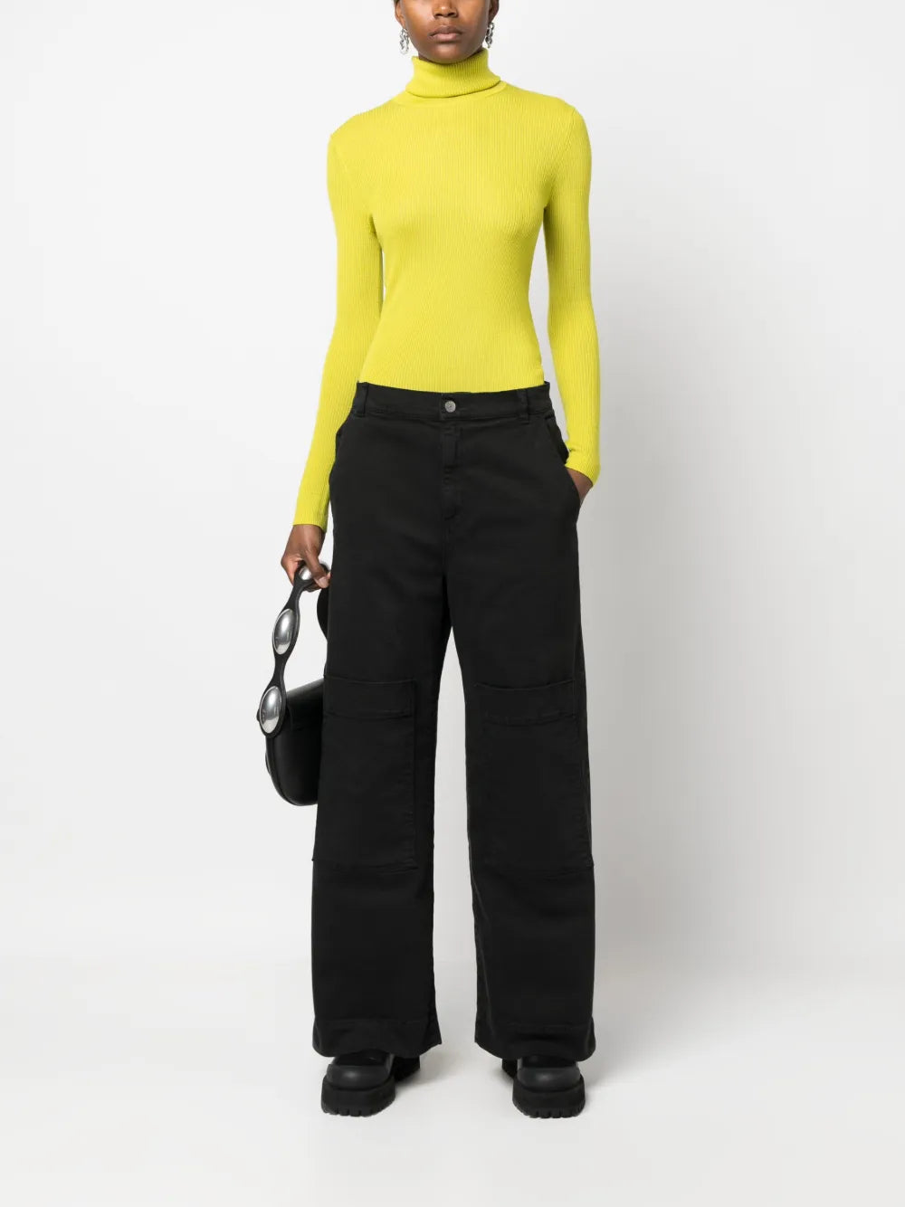 Low-Rise Wide-Leg Jeans