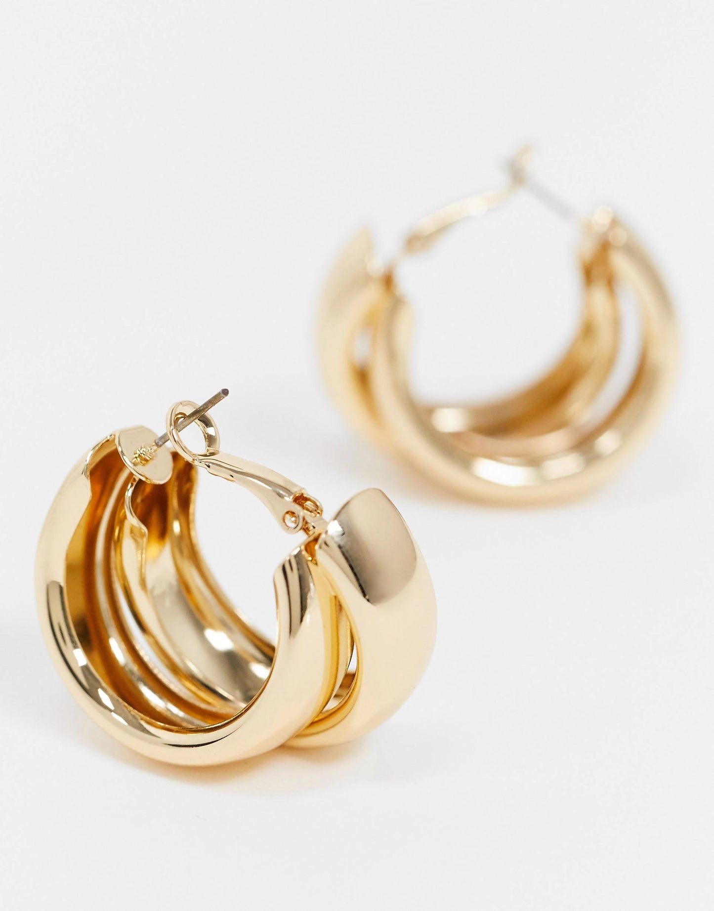 Hoop Earrings With Thick Crossover Design Gold Tone