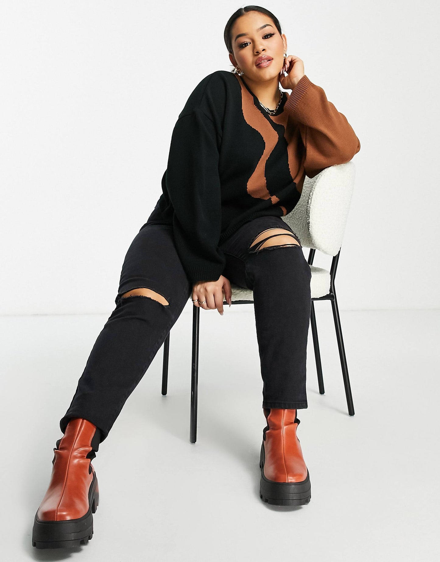 Curve Jumper With Wave Pattern