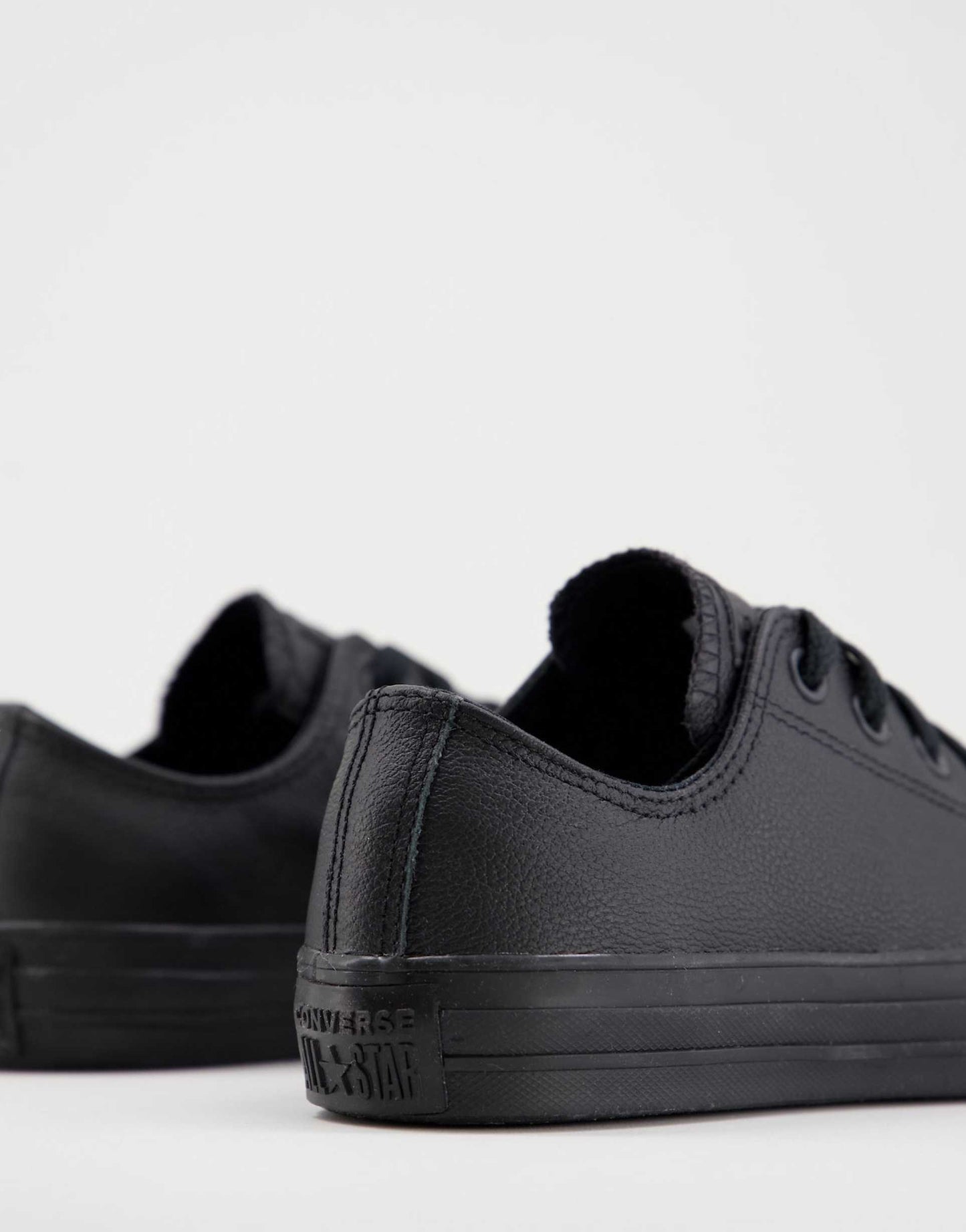 Chuck Taylor All Star Ox Trainers