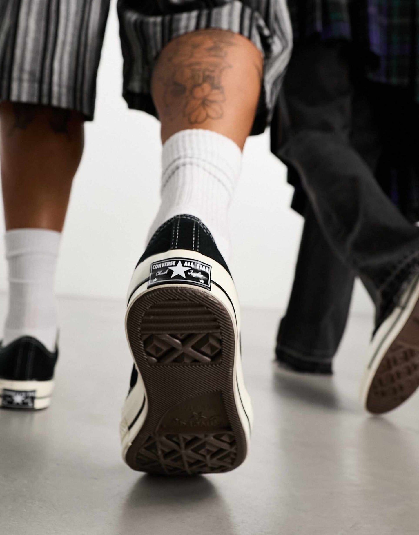 Chuck 70 Ox Unisex Trainers