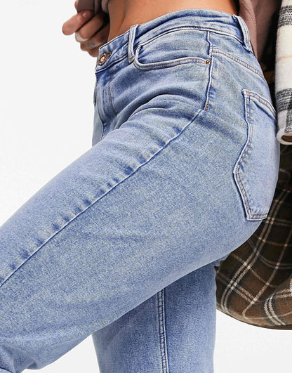 Kesia High Waisted Mom Jeans