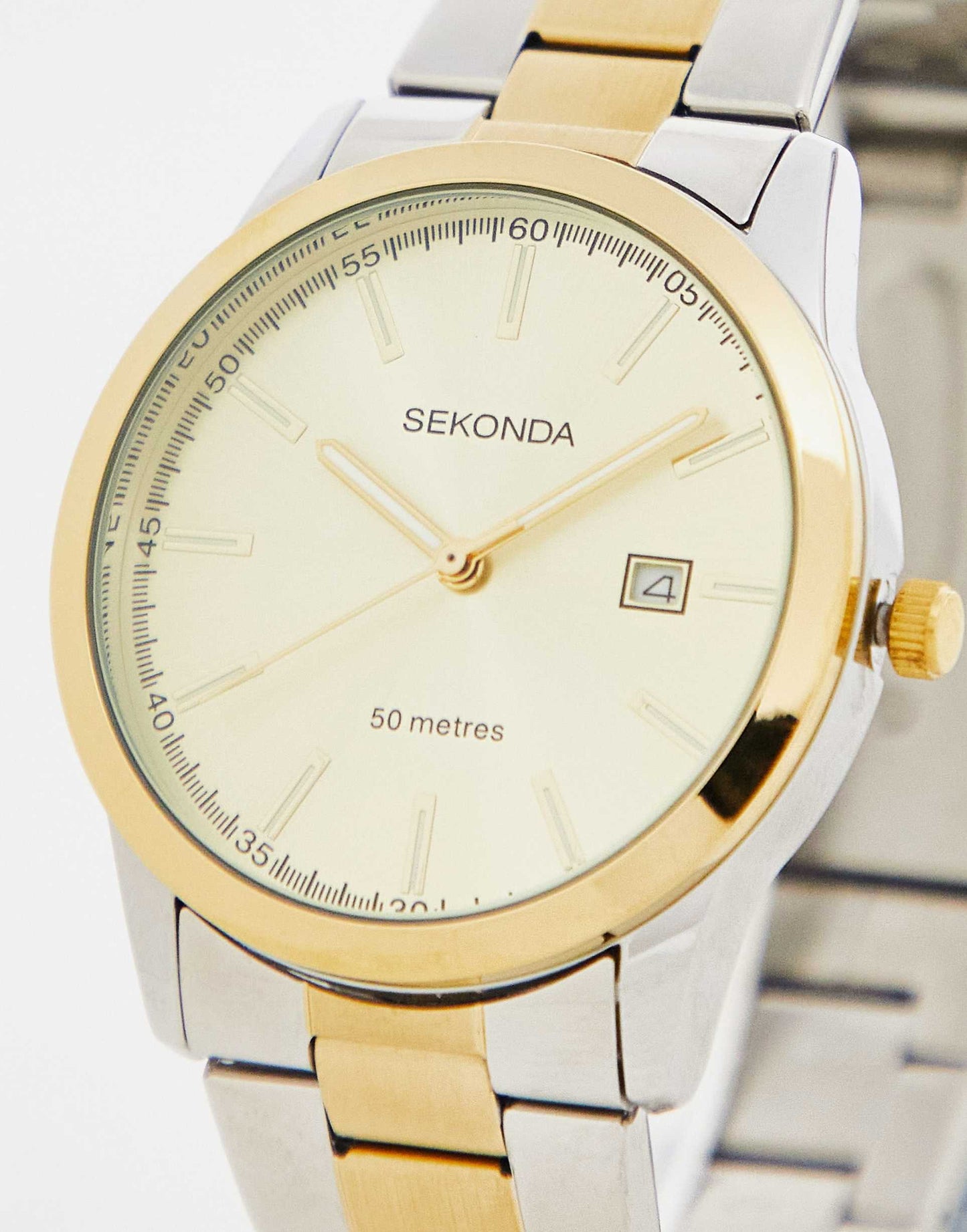 Unisex Bracelet Watch With Gold Dial