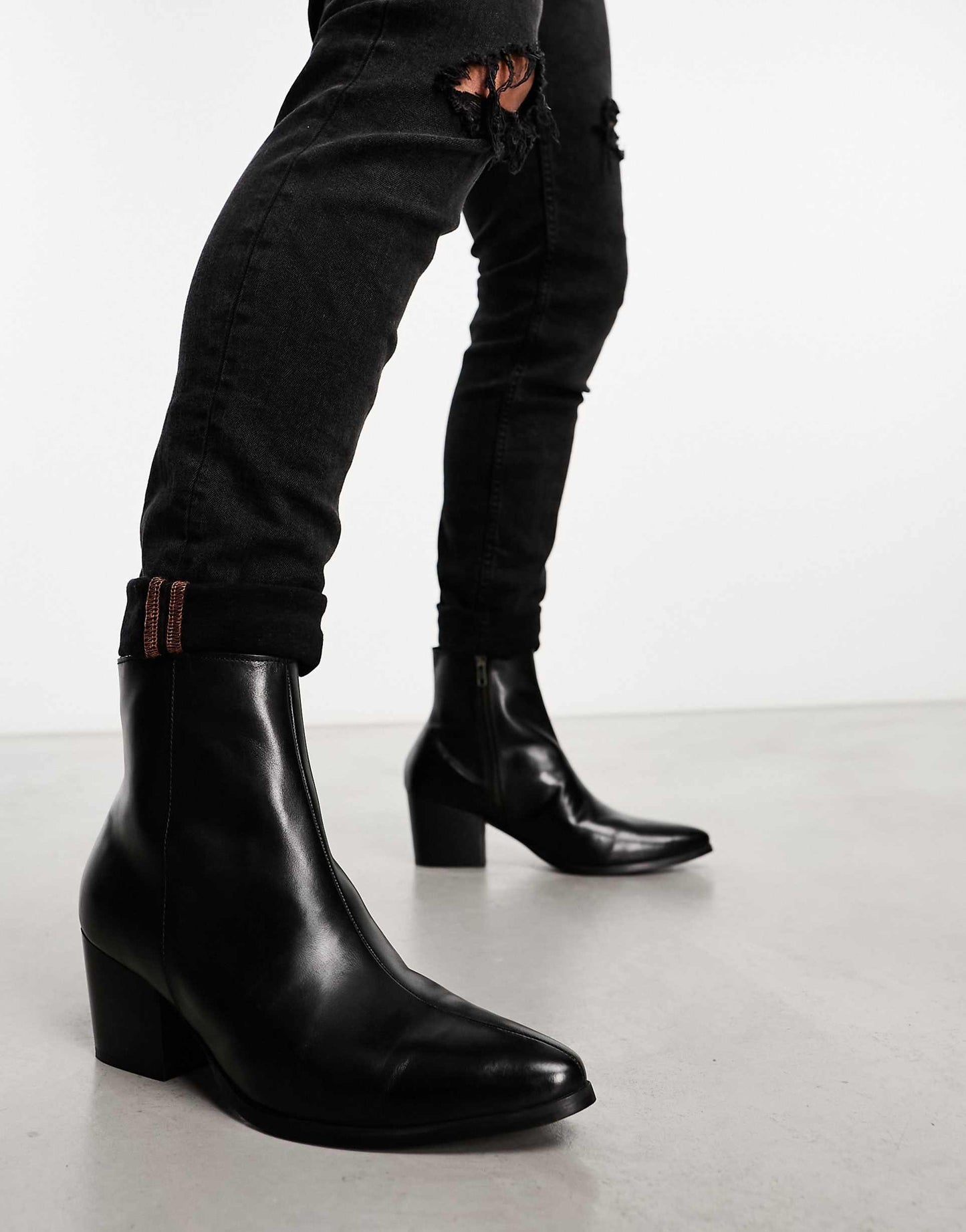 Heeled Chelsea Boots With Pointed Toe