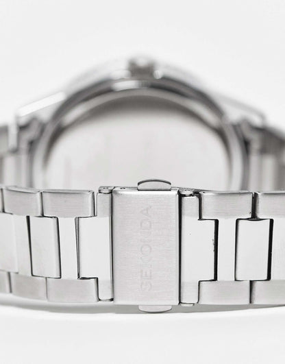 Mens Bracelet Diver Watch With Black Dial