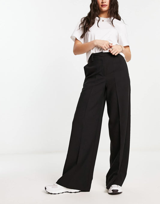 Wide Leg Tailored Trouser