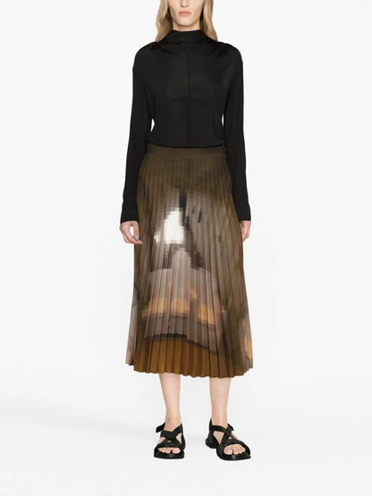 Round-Neck Long-Sleeve Top
