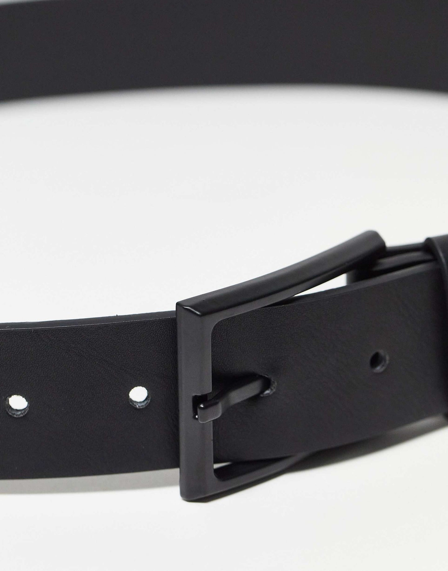 Smart Faux Leather Belt With Matte Black Buckle