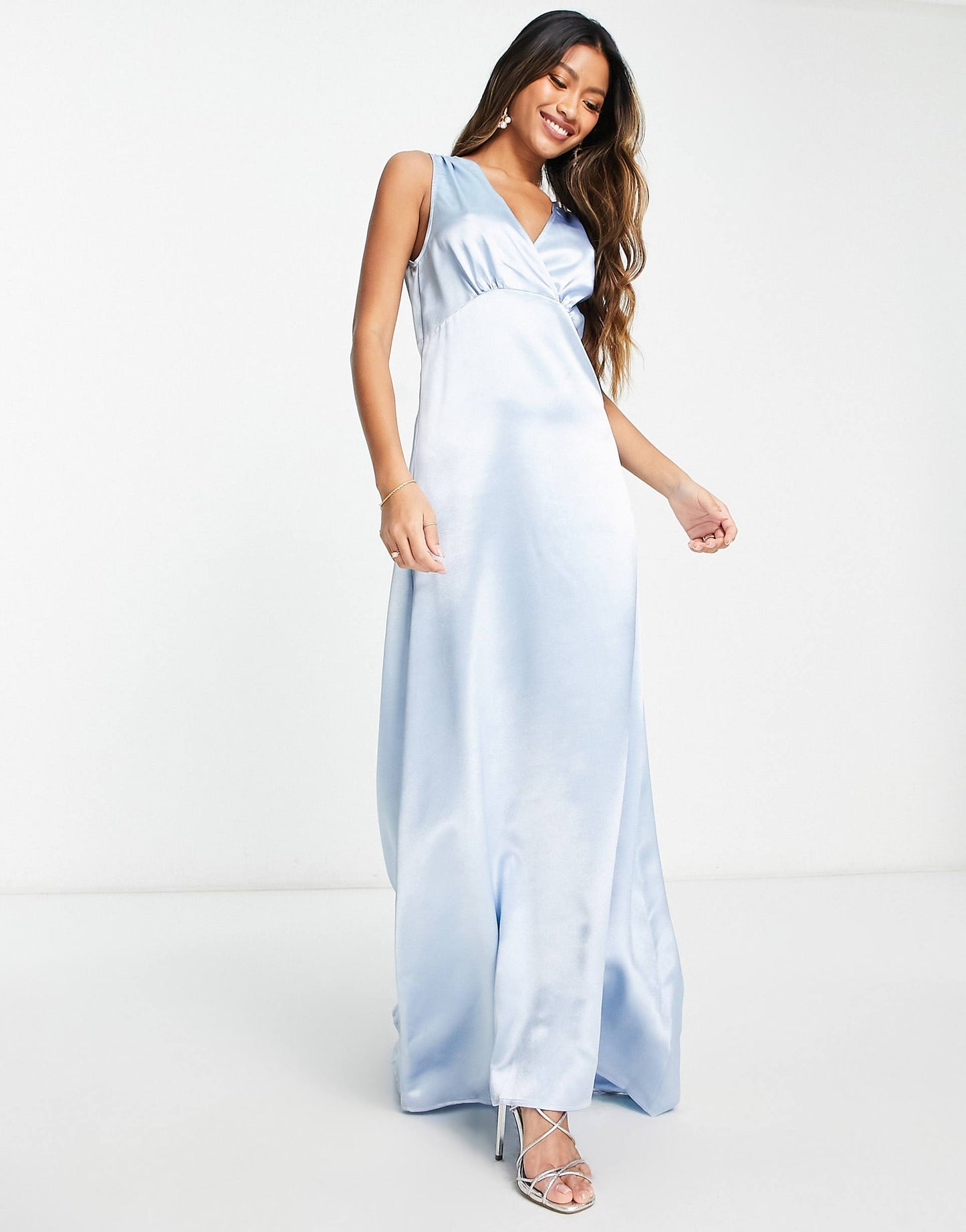 Bridesmaid Satin V Neck Maxi Dress With Train