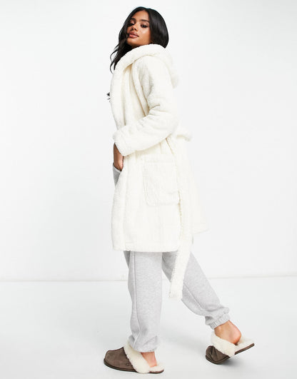 Aarti Cozy Robe
