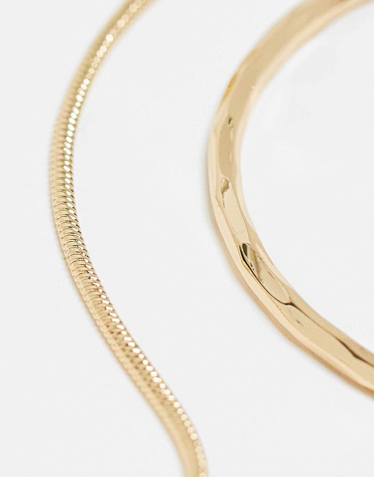 Pack Of 2 Bracelets With Simple Toggle Detail