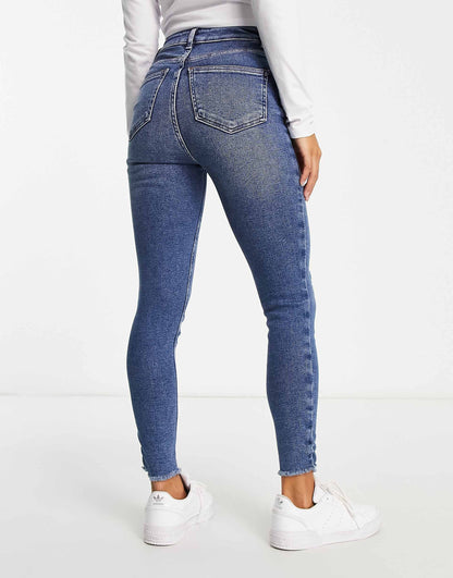 Petite Skinny Jeans With Ripped Knees