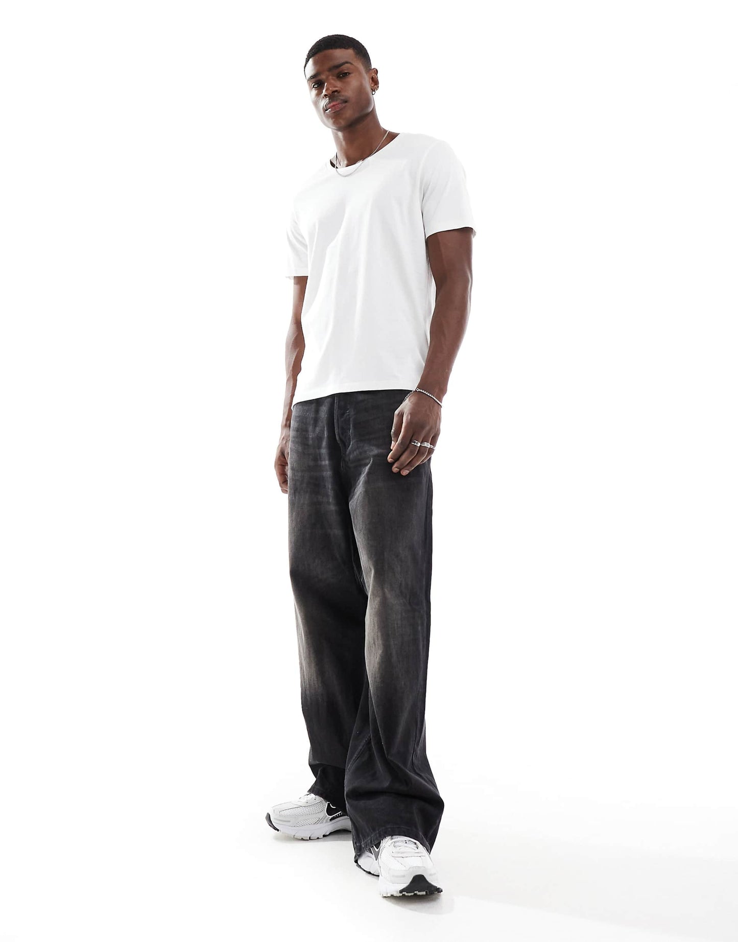 Essential Scoop Neck T-Shirt
