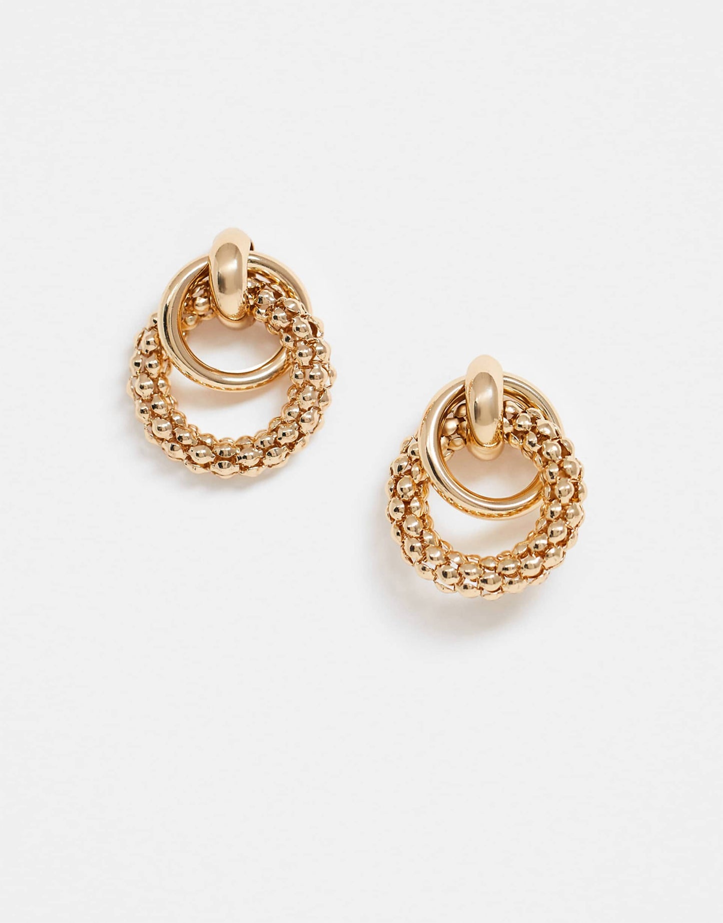 Earrings With Textured Link Design