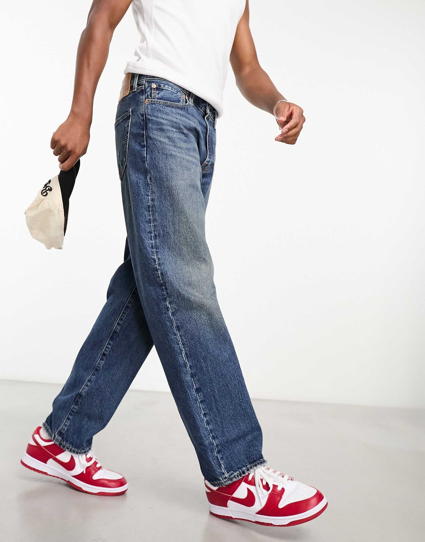 568 Stay Loose Jeans