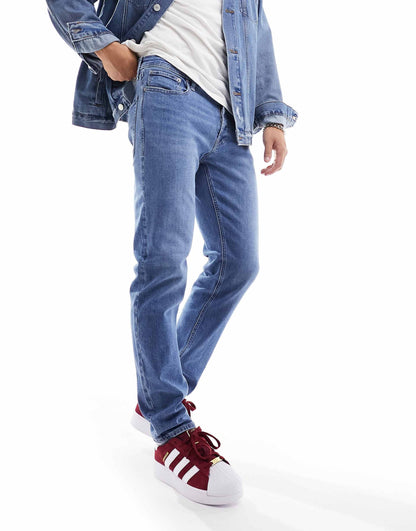 Essentials Mike Tapered Fit Jean