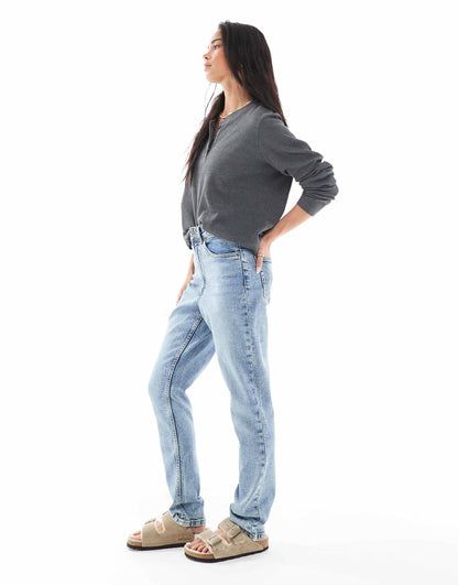 Slim Fit Comfort Mom Jeans