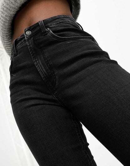 Hourglass Slim Fit Comfort Mom Jeans