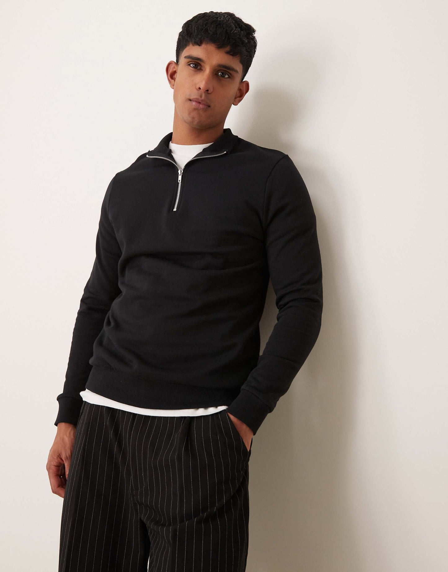 Essential Sweatshirt With Quarter Zip