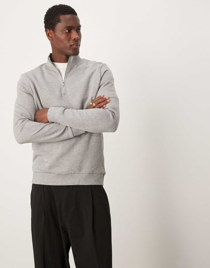 Essential Sweatshirt With Quarter Zip