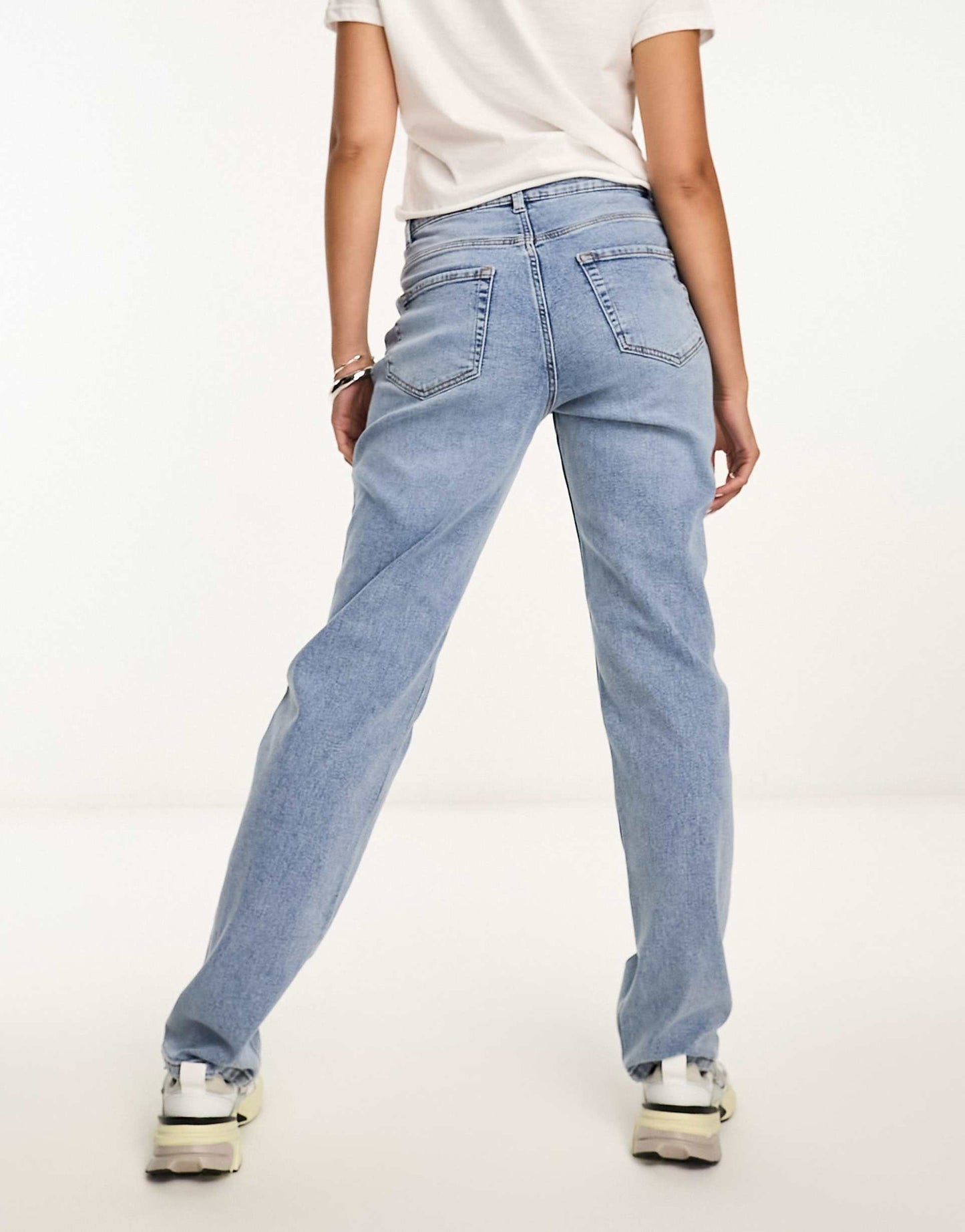 Guthie Straight Leg Jeans