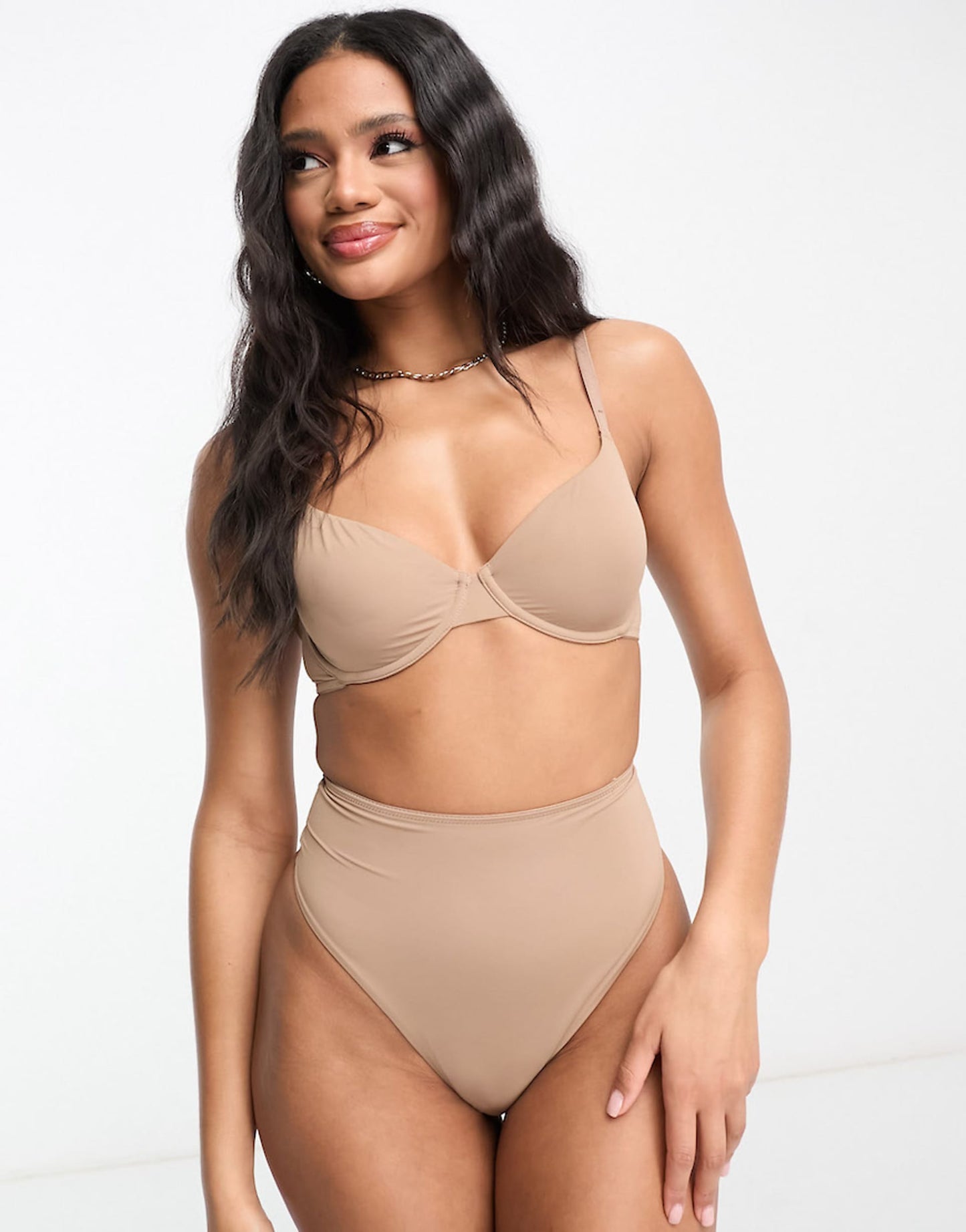 Evelyn Smoothing And Shaping Lingerie Set