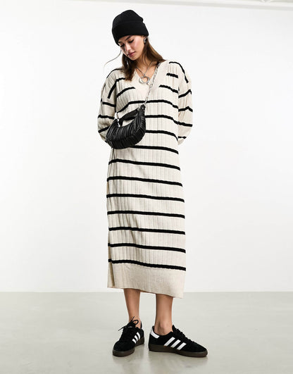 Knitted V Neck Midaxi Dress