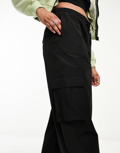 Cargo Trousers With Pocket Details