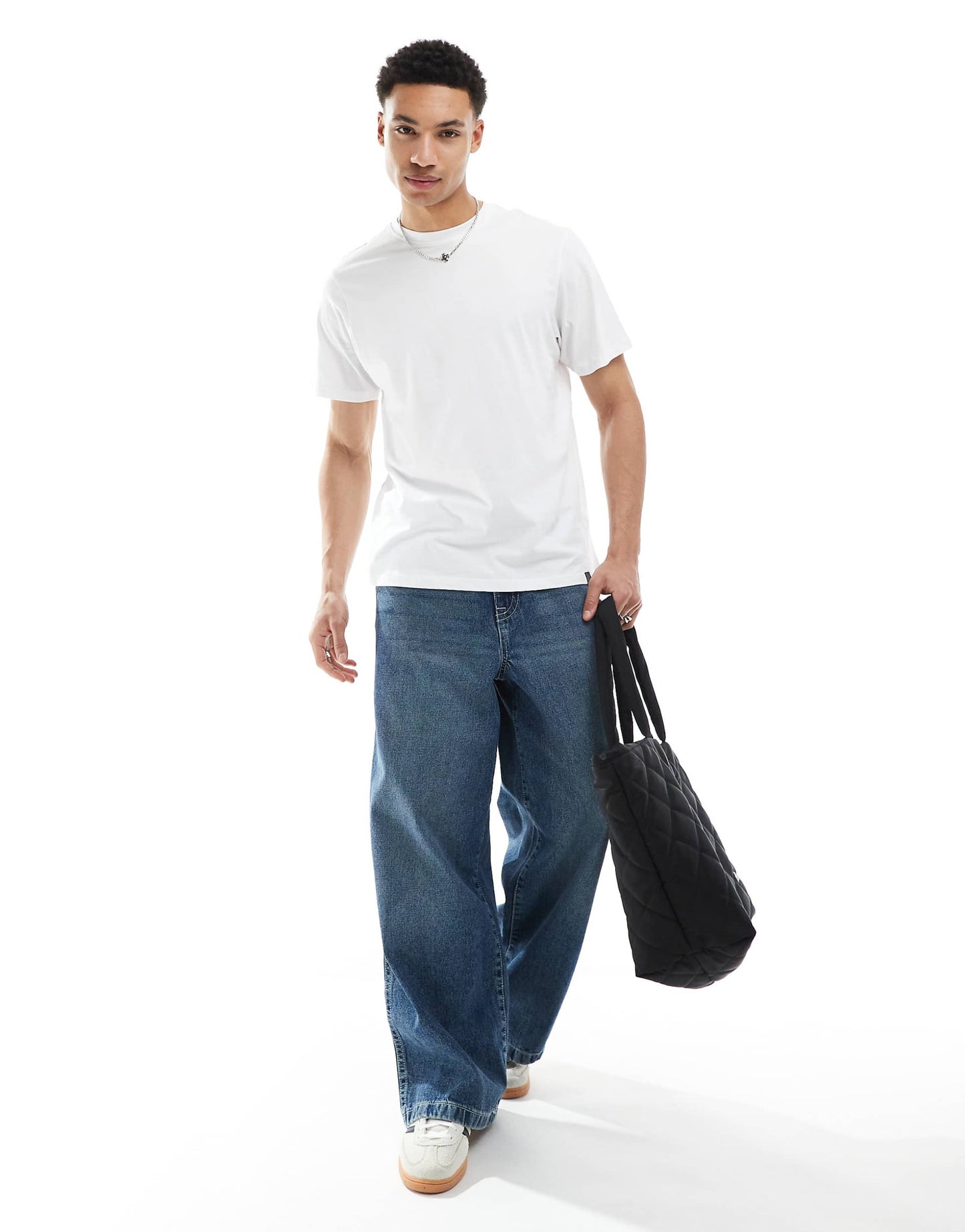 Basic T-Shirt