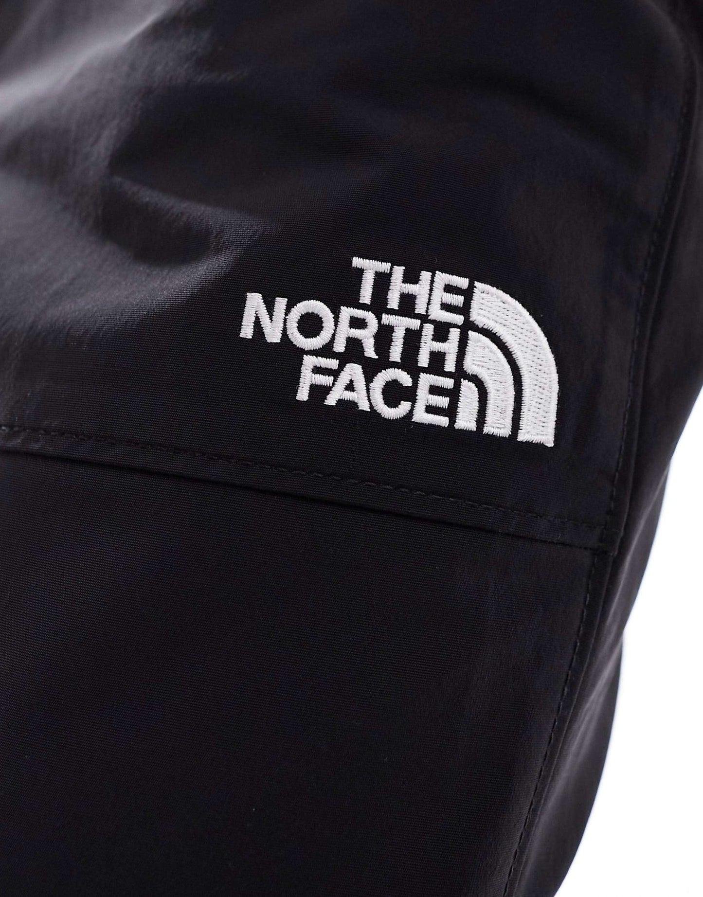 Easy Wind Track Pants