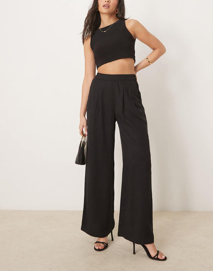 Clean Front Wide Leg Trouser