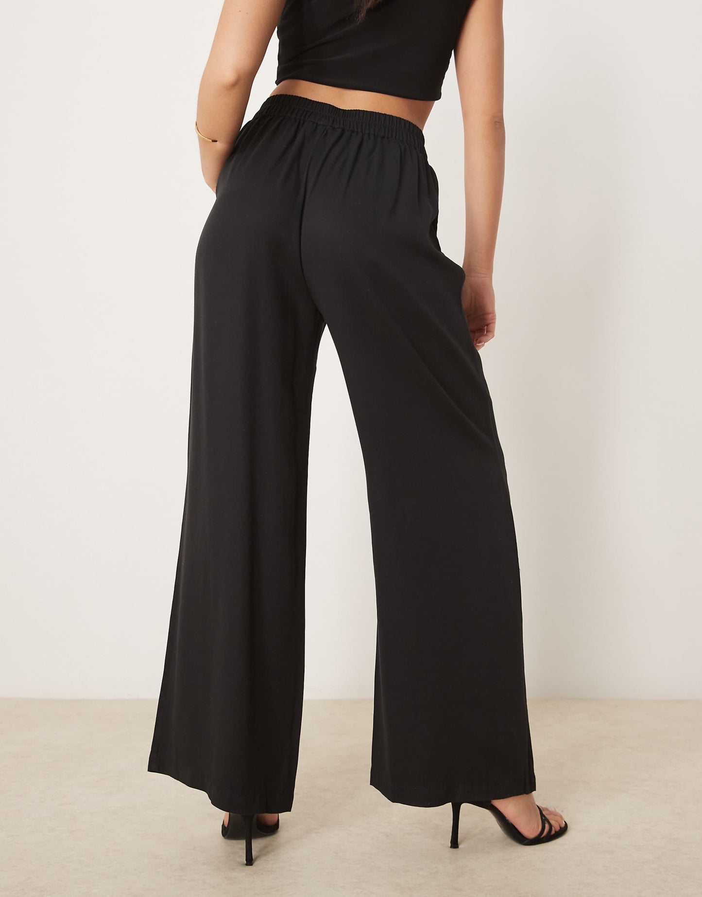 Clean Front Wide Leg Trouser