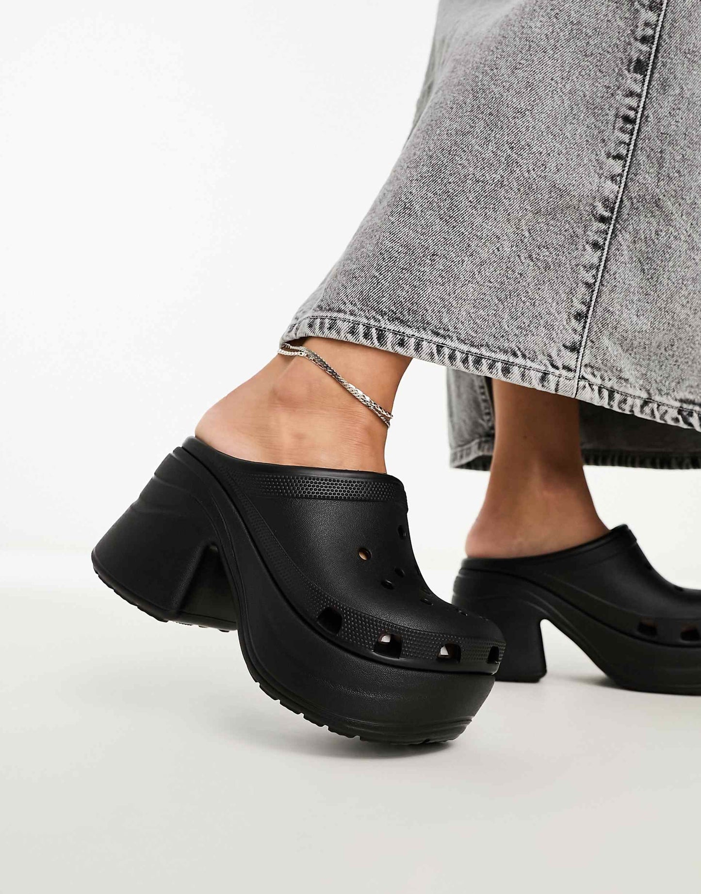 Siren Clogs